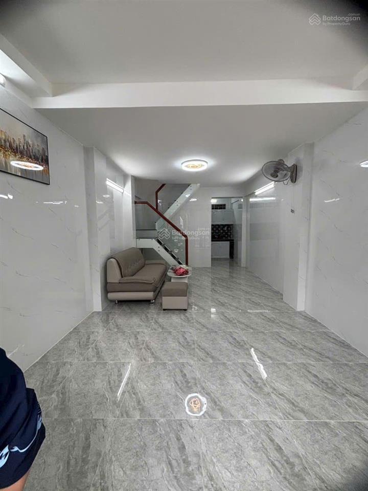 Chính chủ cần bán căn hộ chung cư cây mai, căn tầng trệt mặt tiền đường 10m có lề 3m,