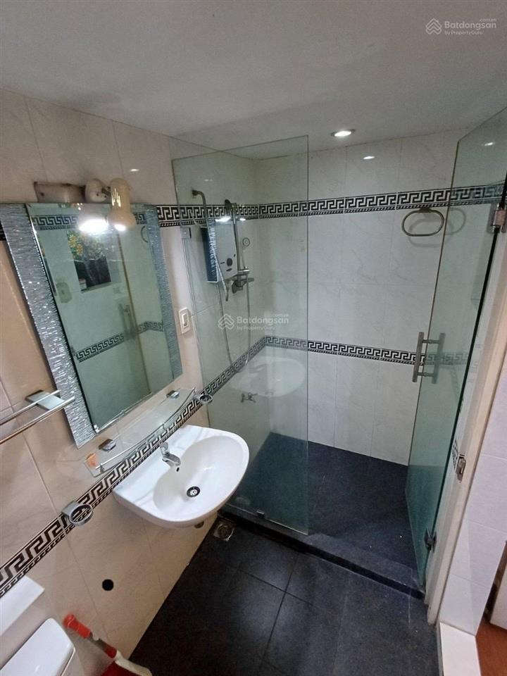 Chính chủ cần cho thuê căn hộ chung cư h3, đ/c 384 hoàng diệu, phường 6, quận 4, diện tích 57m2,