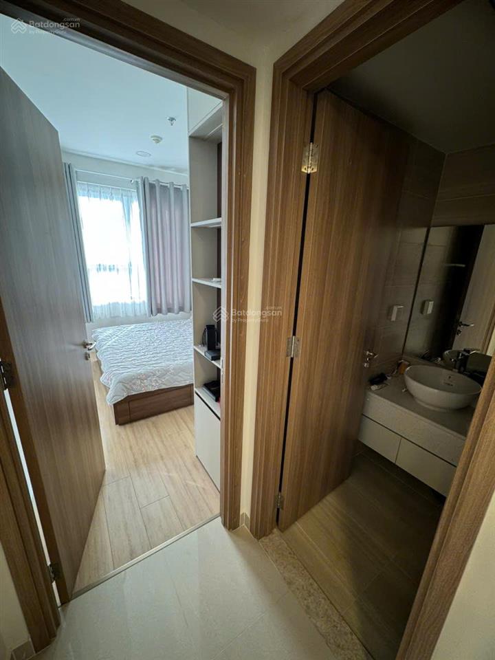 Cho thuê căn hộ soho residence navaland 100 phường cô giang, quận 1, diện tích 65m2,