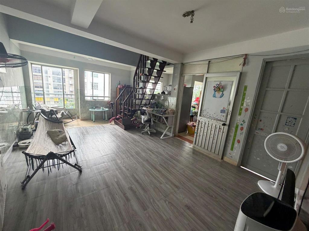 Chính chủ cần bán căn hộ chung cư 52 chánh hưng căn duplex, có thang máy, phường 5 quận