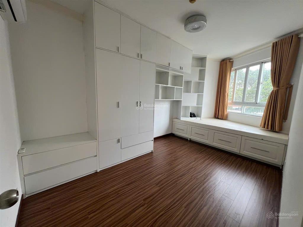 Chính chủ cần cho thuê căn hộ hùng vương plaza đ/c 126 hồng bàng phường 12 quận 5