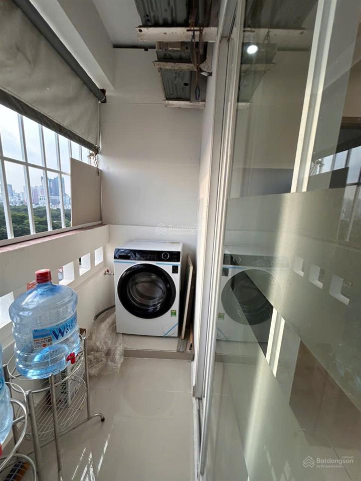 Cần cho thuê căn hộ b5 số 12b, đường 48, phường 3, quận 4, tp. hcm, diện tích 80m2, 3 phòng ngủ