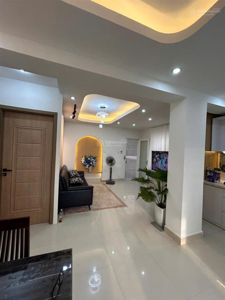 Cần cho thuê căn hộ b5 số 12b, đường 48, phường 3, quận 4, tp. hcm, diện tích 80m2, 3 phòng ngủ