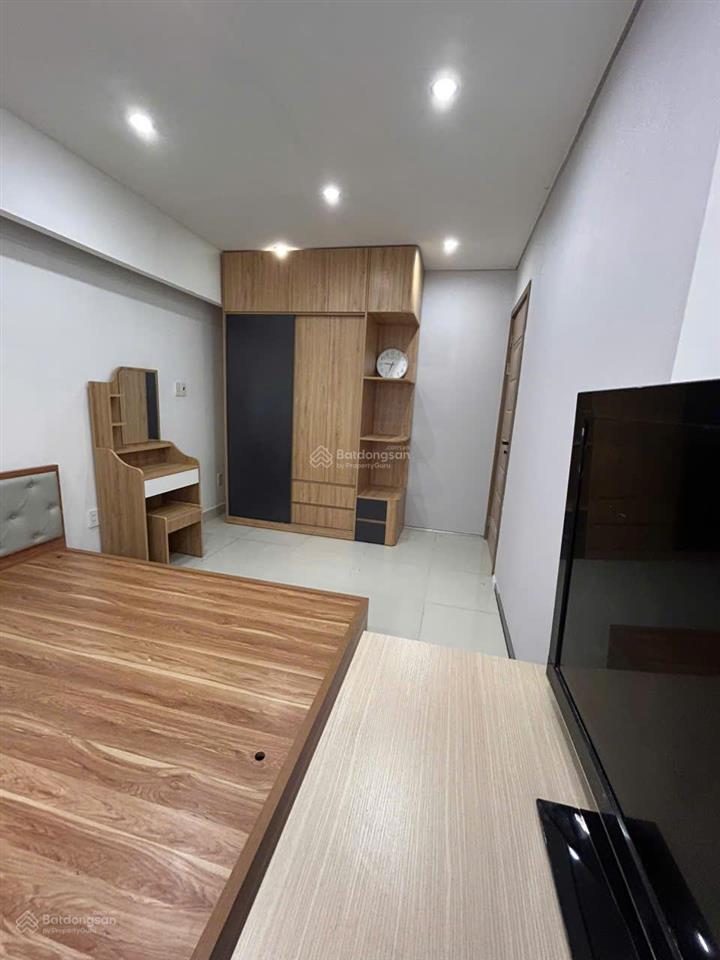 Cần cho thuê căn hộ b5 số 12b, đường 48, phường 3, quận 4, tp. hcm, diện tích 80m2, 3 phòng ngủ