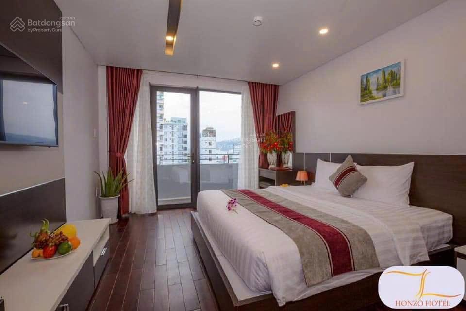 Nhà 8 tầng trung tâm bàn cờ nha trang giáp minh khai, ngang 16m và gần biển