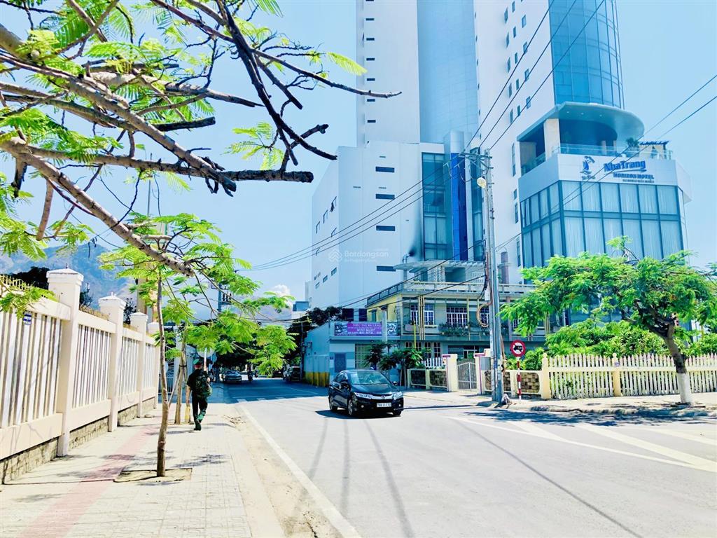 Nhà cấp 4 măt tiền dương hiến quyền trung tâm phía bắc nha trang gần biển