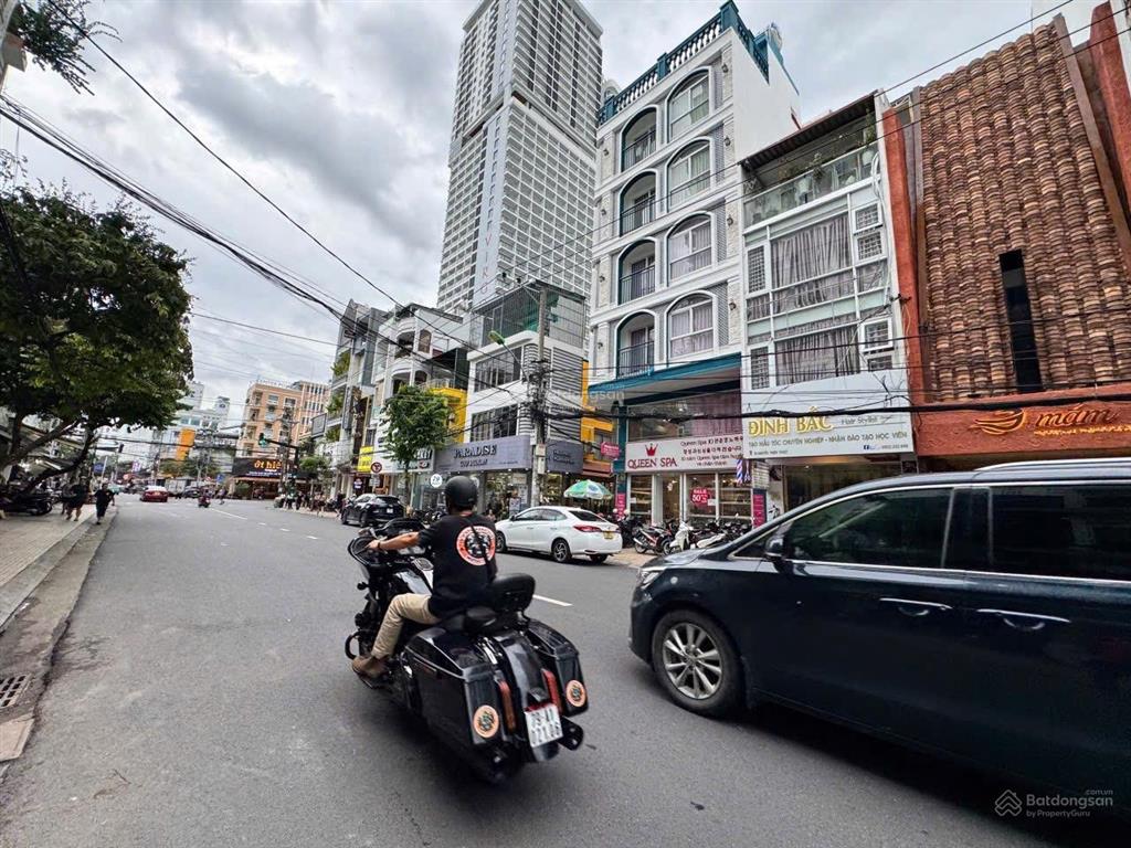 Nhà 5 tầng mặt tiền phố tây nguyễn thiện thuật nha trang hàng hiếm còn sót lại
