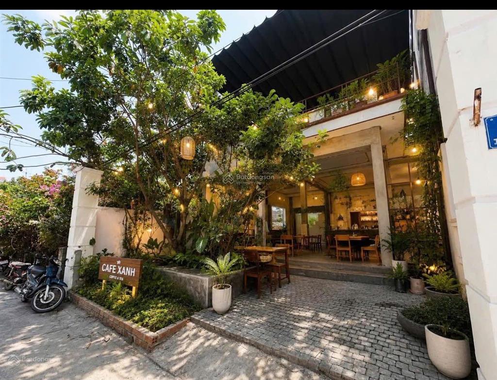 Nhà mặt tiền tản viên trung tâm bàn cờ phố nha trang