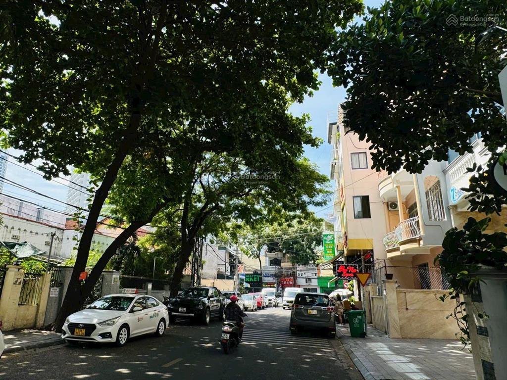 Mặt tiền đường huỳnh thúc kháng, thành phố nha trang  siêu phẩm ngang 15,5m