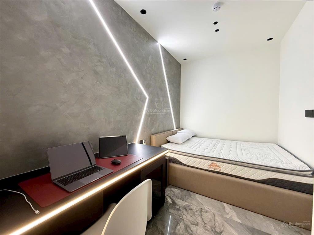 Tòa căn hộ 1 hầm 6 tầng nổi trung tâm nam nha trang gần biển, đang có dòng tiền thuê 180tr/tháng