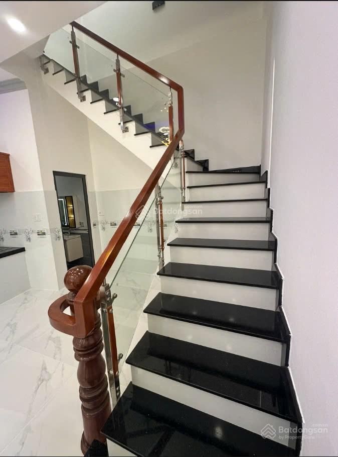 Bán nhà mới xây kiên cố đường đoàn nguyễn tuấn, tân kim, cần giuộc, giá 1.95 tỷ