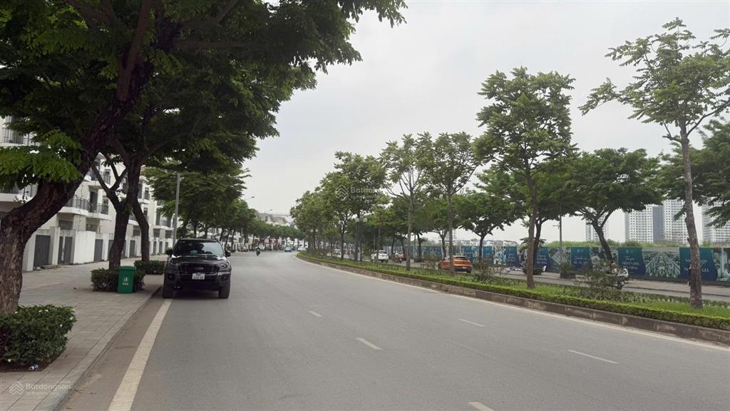 Bán căn c01.29 mặt đường 40 nguyễn văn luyện, gần công viên thiên văn học