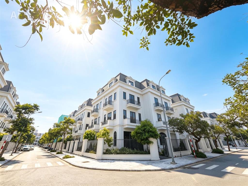 37 tỷ căn góc 3 mặt tiền đẹp, giá tốt