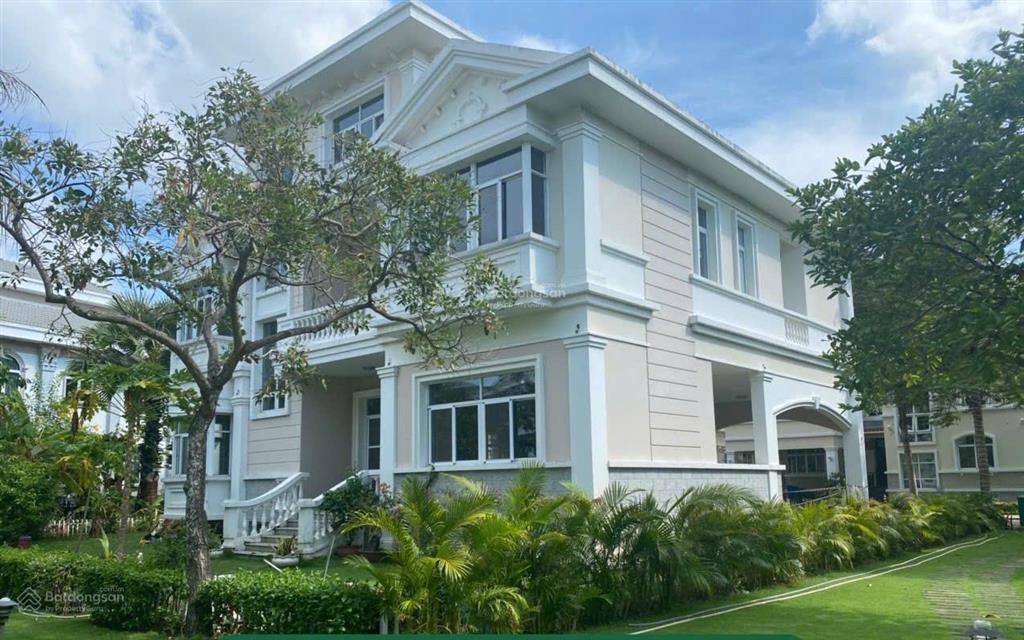 Siêu rẻ! bán biệt thự đơn lập chateau 561m2, giá rẻ chỉ 250 tỷ ngay khu đẳng cấp phú mỹ hưng