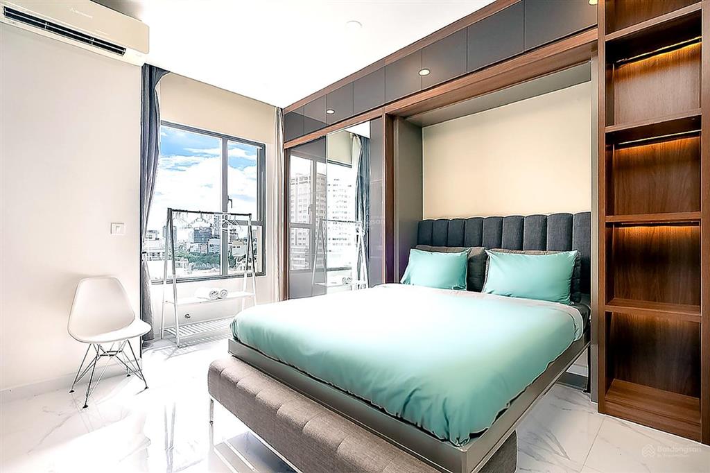 Bán officetel rivergate 151 bến vân đồn q4, 46.5m2 full nội thất, view sông, dòng tiền tốt