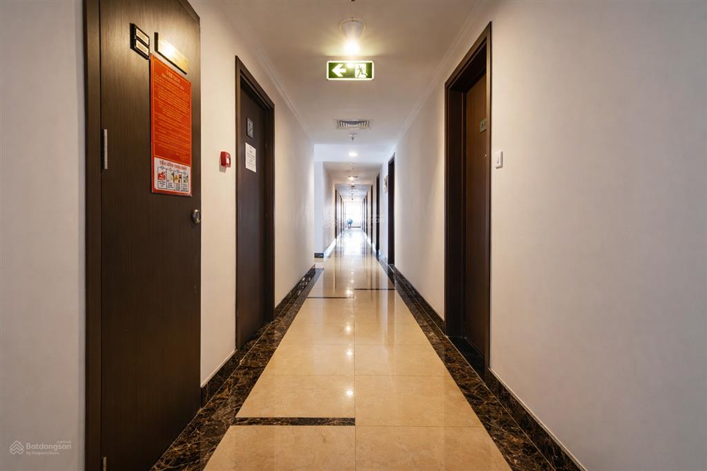 Bán officetel rivergate 151 bến vân đồn q4, 46.5m2 full nội thất, view sông, dòng tiền tốt