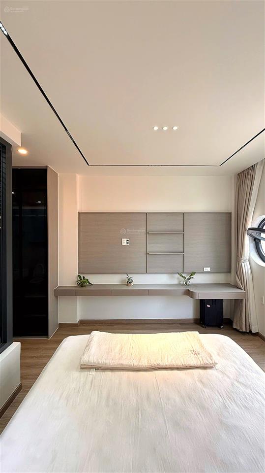 Bán nhà hẻm xe hơi 5 phòng kế quận 1 full nội thất 19,2 tỷ