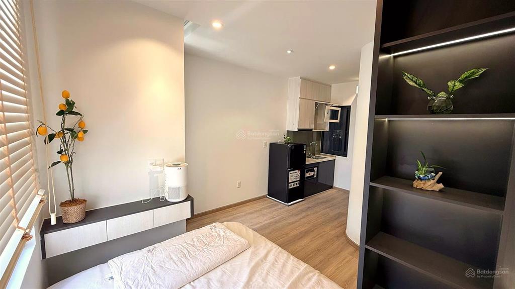 Bán nhà hẻm xe hơi 5 phòng kế quận 1 full nội thất 19,2 tỷ
