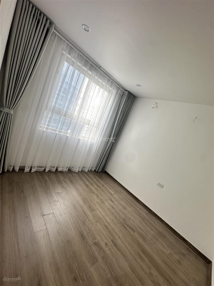 Bán gấp cc 56m2 ở đông ngạc, 3,75 tỷ gồm 2 phòng ngủ, phòng khách siêu đẹp, 0967 555 ***