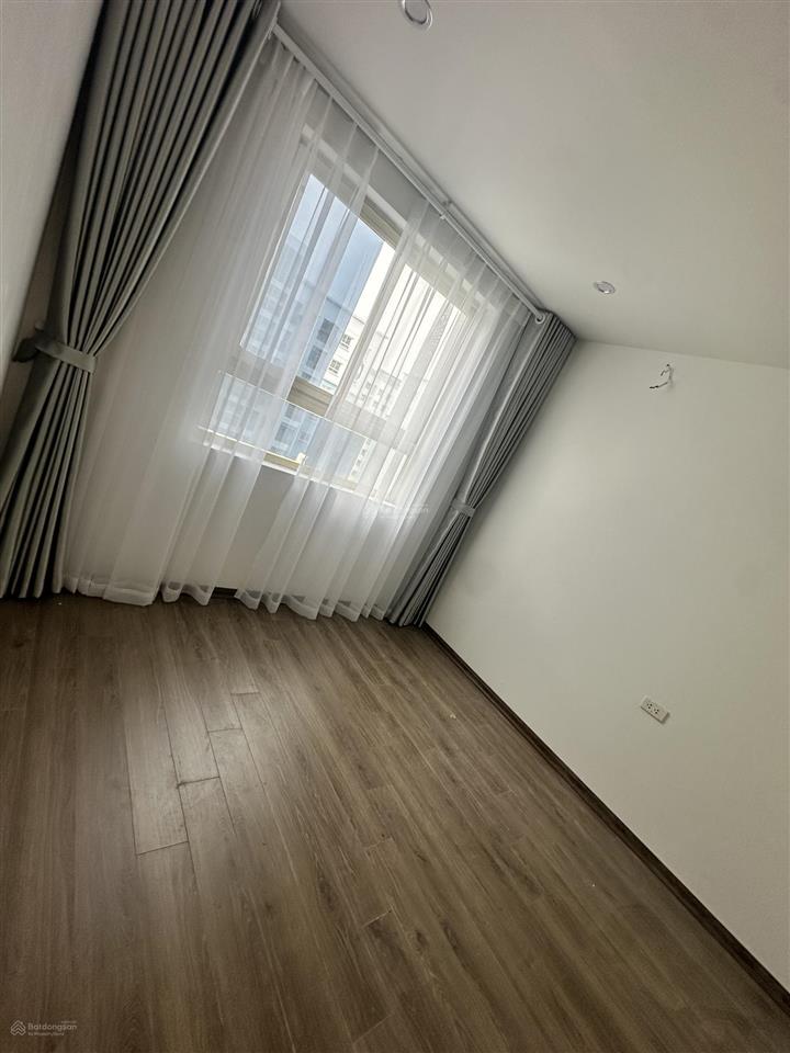 Bán gấp cc 56m2 ở đông ngạc, 3,75 tỷ gồm 2 phòng ngủ, phòng khách siêu đẹp, 0967 555 ***