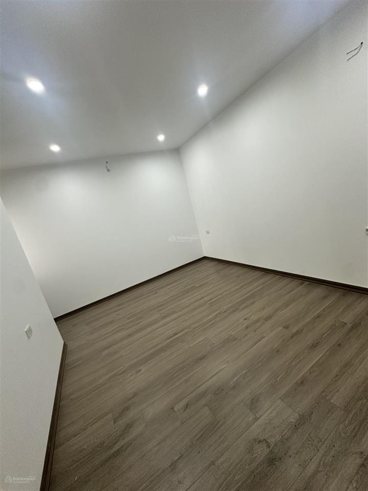 Bán gấp cc 56m2 ở đông ngạc, 3,75 tỷ gồm 2 phòng ngủ, phòng khách siêu đẹp, 0967 555 ***
