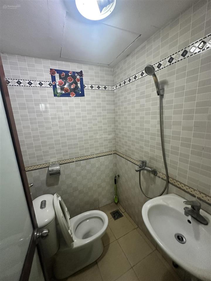 Chủ nhà cho thuê 100m2 sàn làm văn phòng cty, phòng vé máy bay giá 10tr