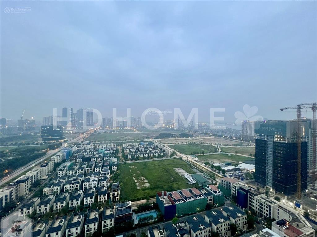 Gia đình cần bán chcc 6th element 109m2, sở hữu vị trí đẹp view hồ, giá hấp dẫn