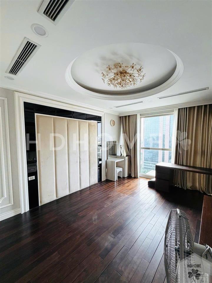 Bán chcc mandarin 168m2  3 phòng ngủ, nội thất đẹp, tầng cao view đẹp, giá thiện chí  0904 011 ***
