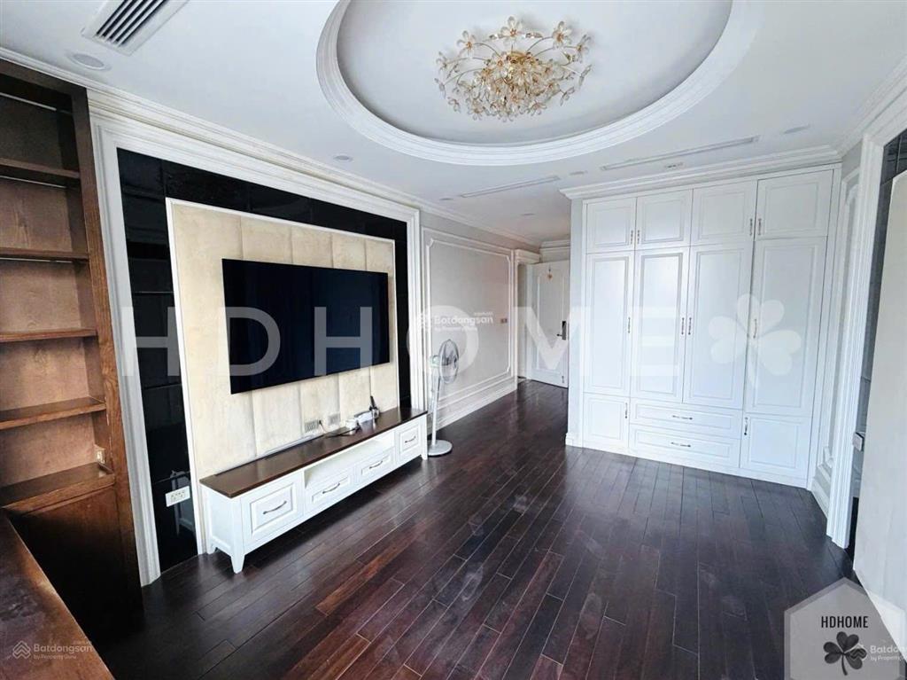 Bán chcc mandarin 168m2  3 phòng ngủ, nội thất đẹp, tầng cao view đẹp, giá thiện chí  0904 011 ***