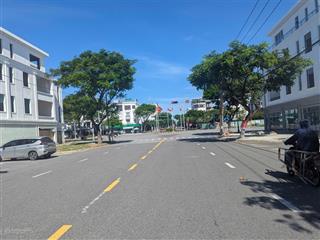 Bán 240m2 đại lộ kinh dương vương, vị trí đẹp nhất đường, cách biển 200m, ngang 10m