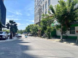 Bán cặp nguyễn cơ thạch, vị trí đẹp, đối diện công viên, diện tích lý tưởng