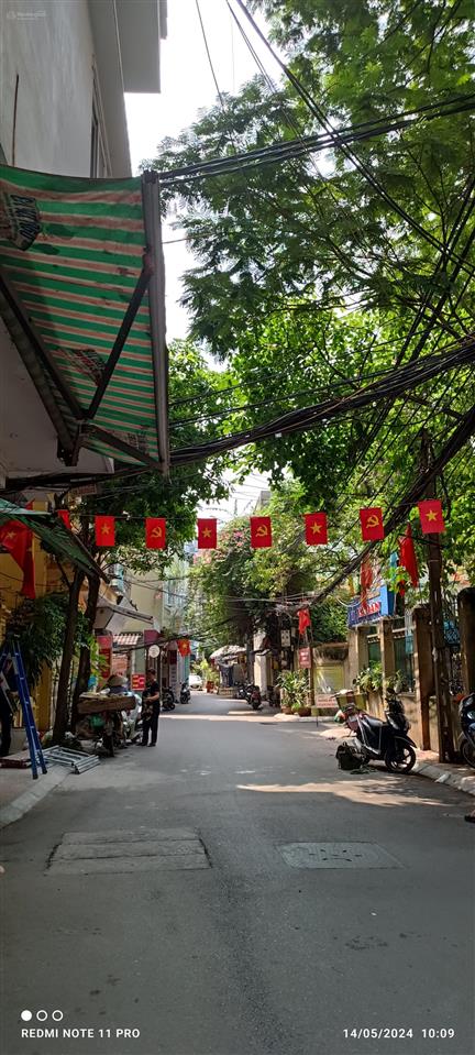 Bán nhà 3 tầng khu xã đàn, đống đa. dt 51m2. mt 6m. 2 mặt thoáng. sổ đỏ. giá 15,9 tỷ.