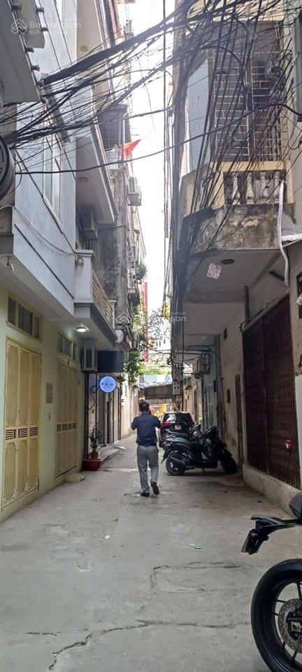 Bán nhà 3 tầng phố xã đàn. dt 81m2. mt 4,7m. h đn. ô tô vào nhà. giá 21,8 tỷ.