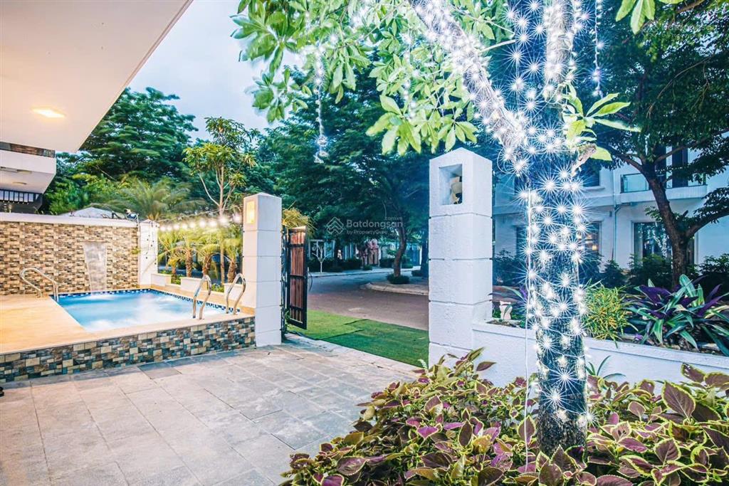Bán villa flc sầm sơn  chính chủ bán | 216m2 | 7pn | sổ đỏ lâu dài | vị trí trung tâm