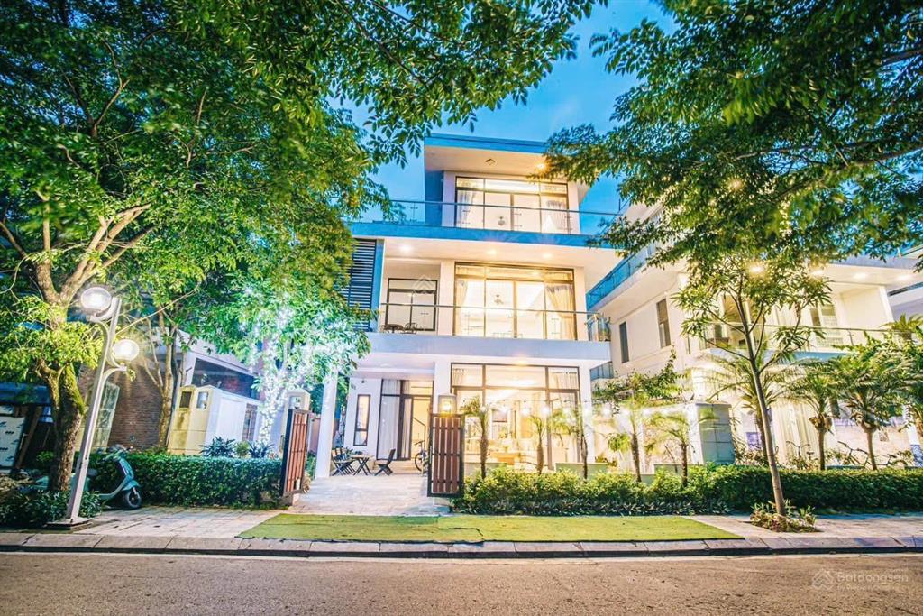 Bán villa flc sầm sơn  chính chủ bán | 216m2 | 7pn | sổ đỏ lâu dài | vị trí trung tâm