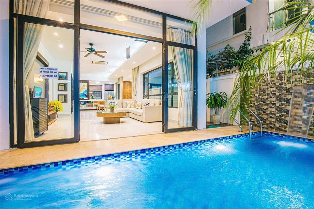 Bán villa flc sầm sơn  chính chủ bán | 216m2 | 7pn | sổ đỏ lâu dài | vị trí trung tâm