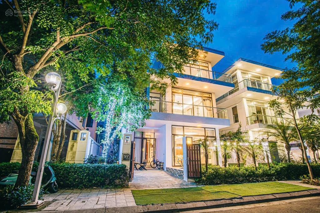 Bán villa flc sầm sơn  chính chủ bán | 216m2 | 7pn | sổ đỏ lâu dài | vị trí trung tâm