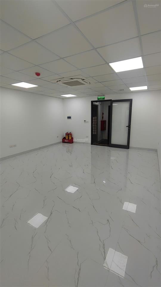 Chính chủ cần bán gấp tòa nhà mặt phố 132 yên phụ  hà nội, giá 45 tỷ có thương lượng