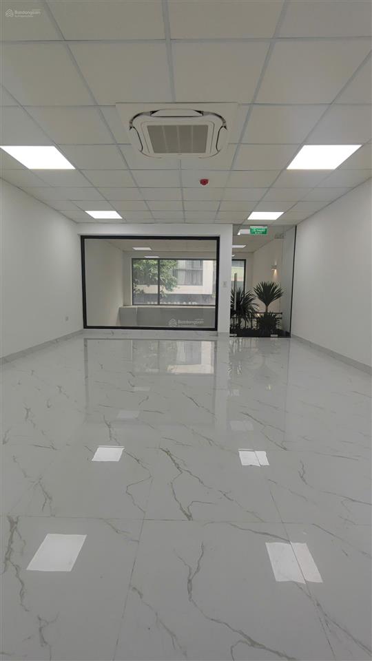 Chính chủ cần bán gấp tòa nhà mặt phố 132 yên phụ  hà nội, giá 45 tỷ có thương lượng