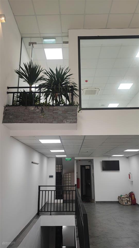 Chính chủ cần bán gấp tòa nhà mặt phố 132 yên phụ  hà nội, giá 45 tỷ có thương lượng