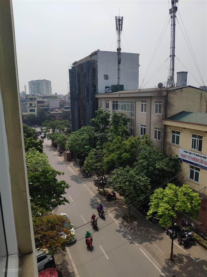 Chính chủ cho thuê tầng 2 mặt phố quần ngựa, làm văn phòng, kinh doanh nhỏ