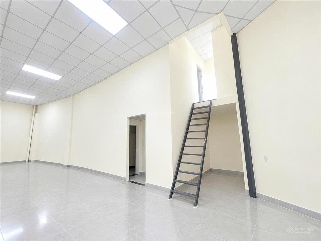 Cho thuê nhà mặt tiền 8m  300m2 tại kha vạn cân  sân trước 50m2