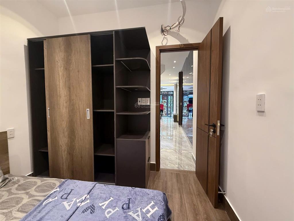 Nhà 1 trệt 1 lầu 3 phòng ngủ hẻm 4m giá tốt!