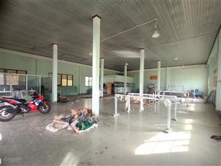 Cho thuê xưởng dt 15x30m tổng 450m2 sẵn điện 3 pha giá chỉ 8tr/tháng