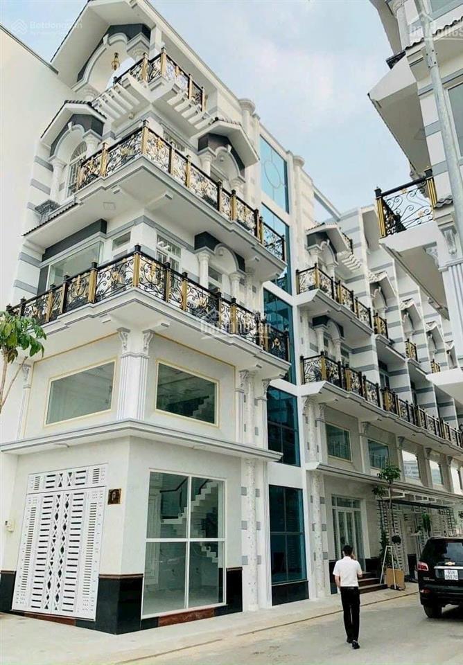 Cần bán gấp giá tốt khu nhà phố ngay trung tâm quân 8 cách đại lộ võ văn kiệt 200m giá 36tr/m2