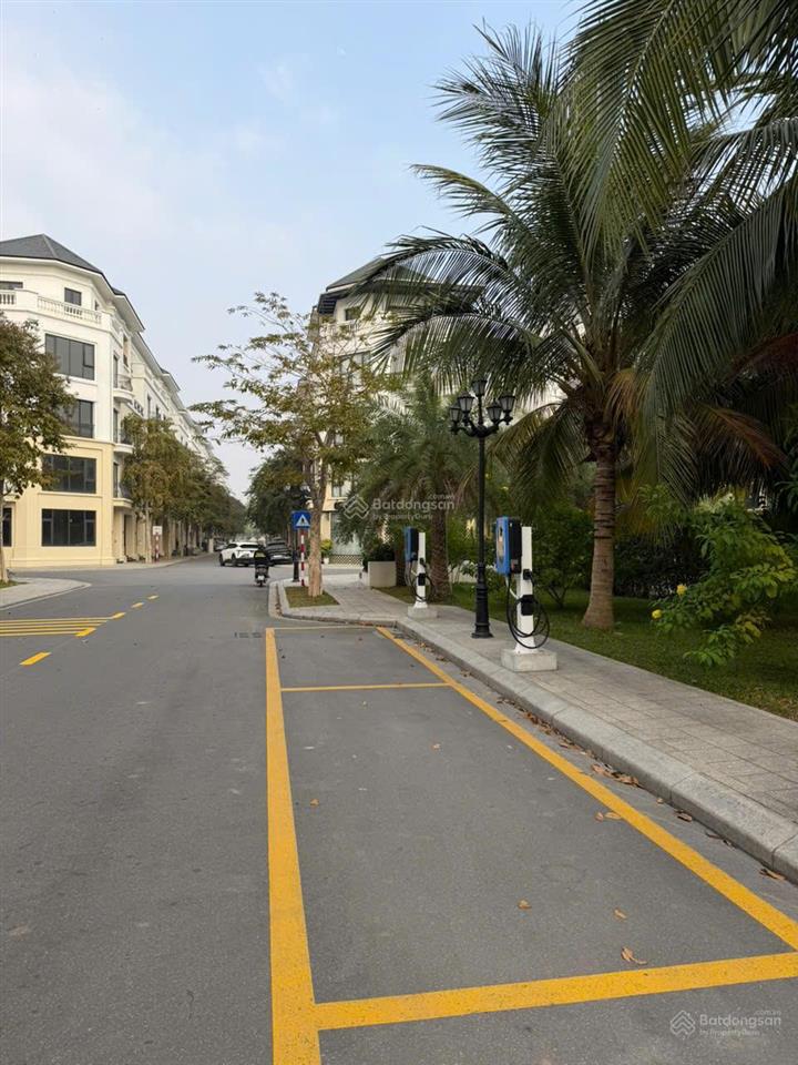 Chính chủ bán 10 tỷ bao phí căn sh17  37 áp góc view bể bơi công viên san hô vinhomes ocean park 2