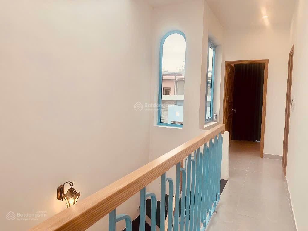 Chính chủ bán nhà đẹp 3 tầng, 183m2 gần sân bay kiệt ôtô trung tâm hải châu, gara ôtô đậu trong nhà