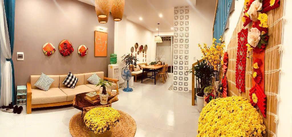 Cho thuê nguyên căn nhà đẹp nguyễn hữu thọ