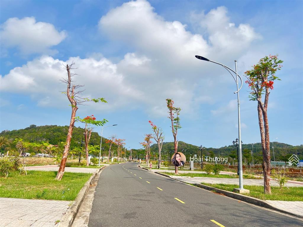 Một nền shophouse gần biển hà tiên, sổ đỏ hạ tầng hoàn thiện, chỉ 1,8 tỷ/0932 185 ***