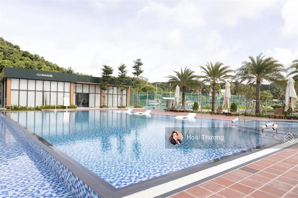 Một nền góc gần hồ bơi tiện ích, view biển hà tiên venice villas giá có sổ 8,999 tỷ/0932 185 ***